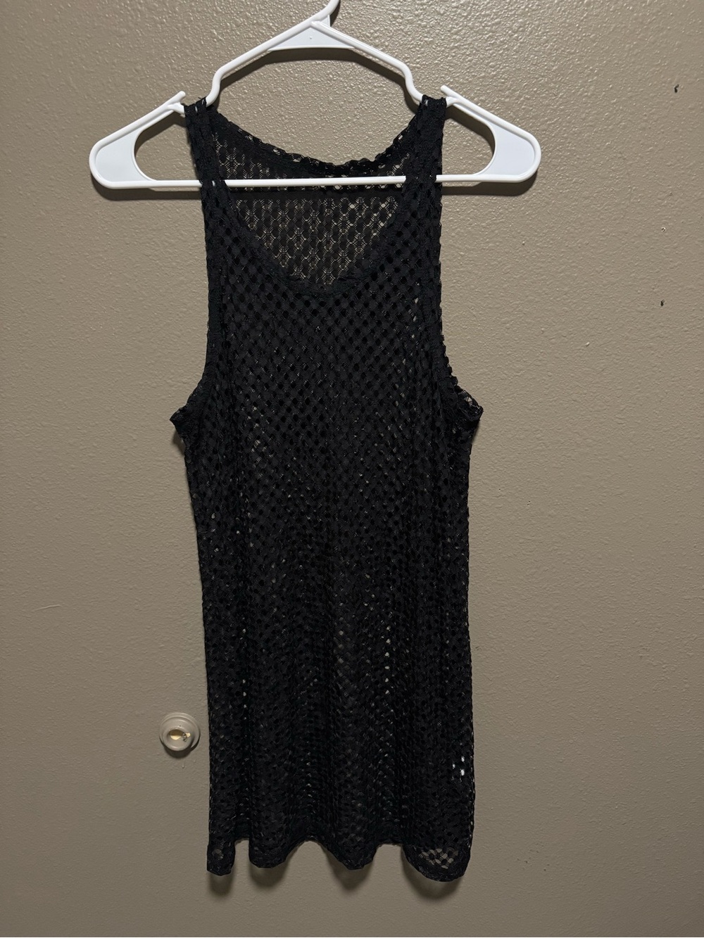 JJ Malibu Men's Black Open-Knit Sleeveless Tank Top